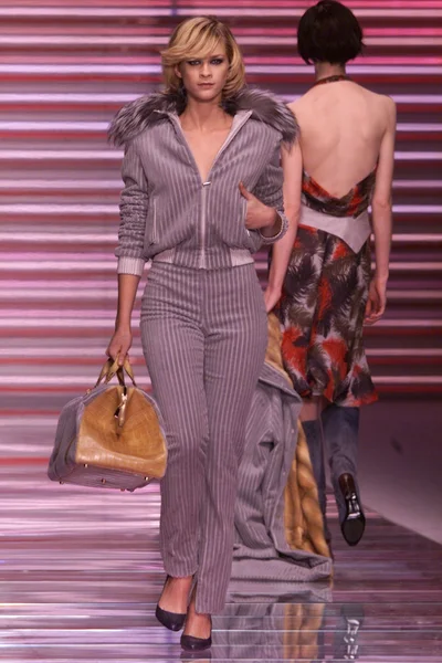 Look 4